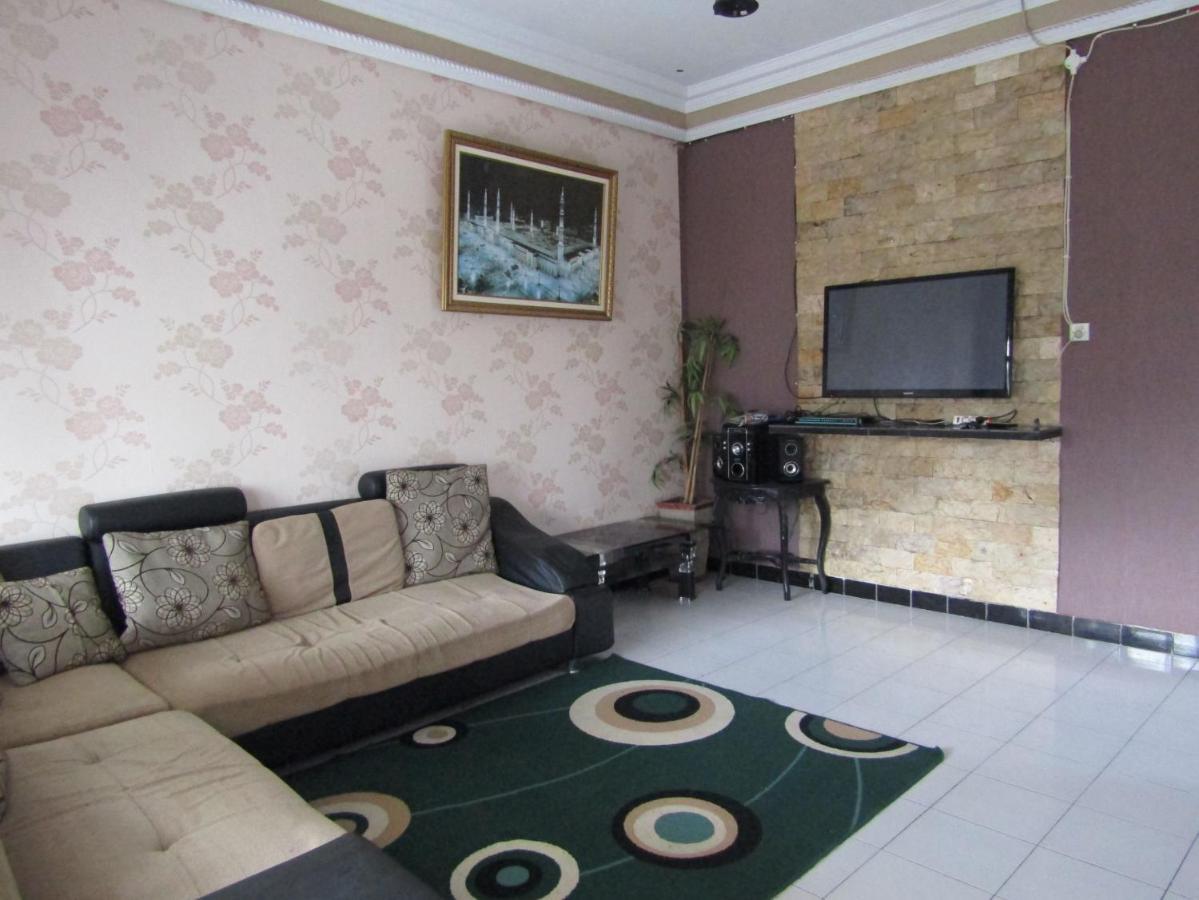 Penginapan Melati Sarangan Exterior foto